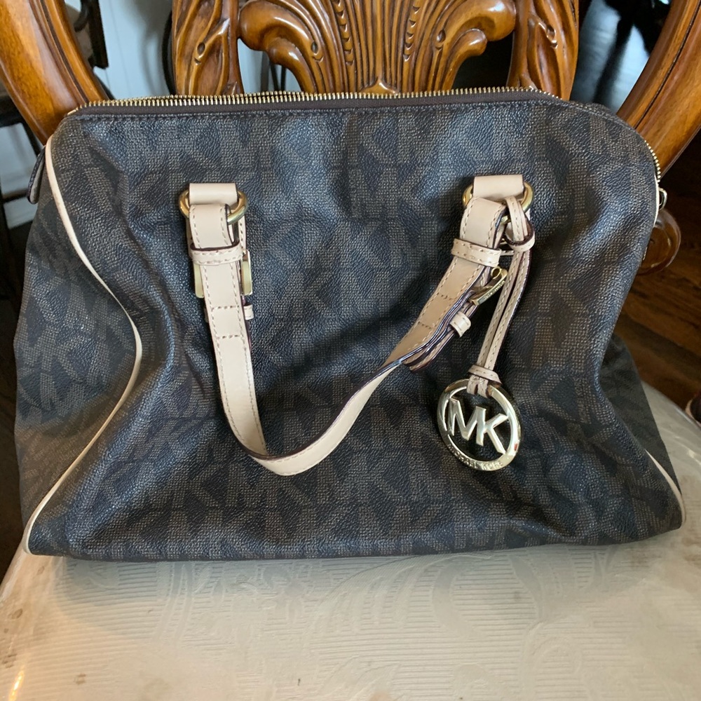 Woman’s handbag